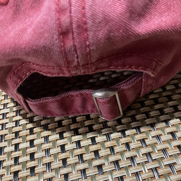 Hat with Embroidered Mama - Picture 2 of 3